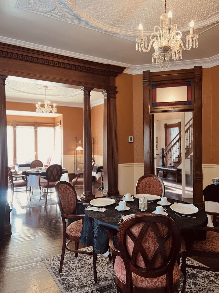 Le Chateau du Lac