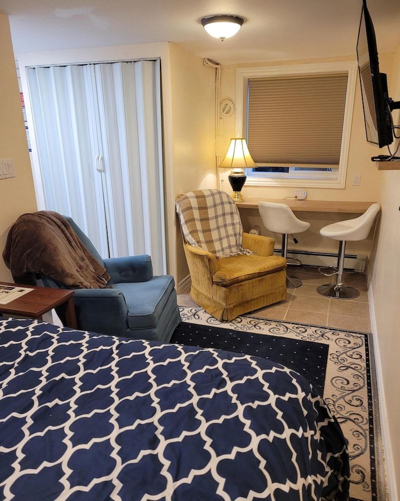 The Noble Suites APT 2 Butlers Quarters Economy Suite 2