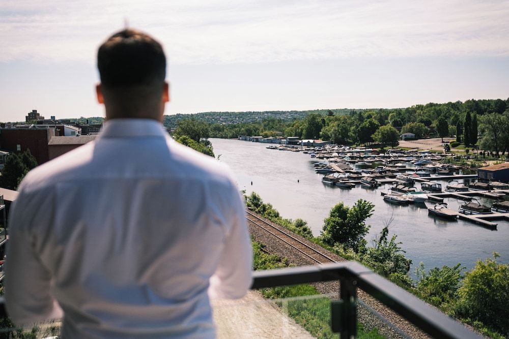 Quartier des Marinas - Hôtel Expérience 307 - 3rd Floor - 1 Bedroom Suite, Queen Bed, River View 6