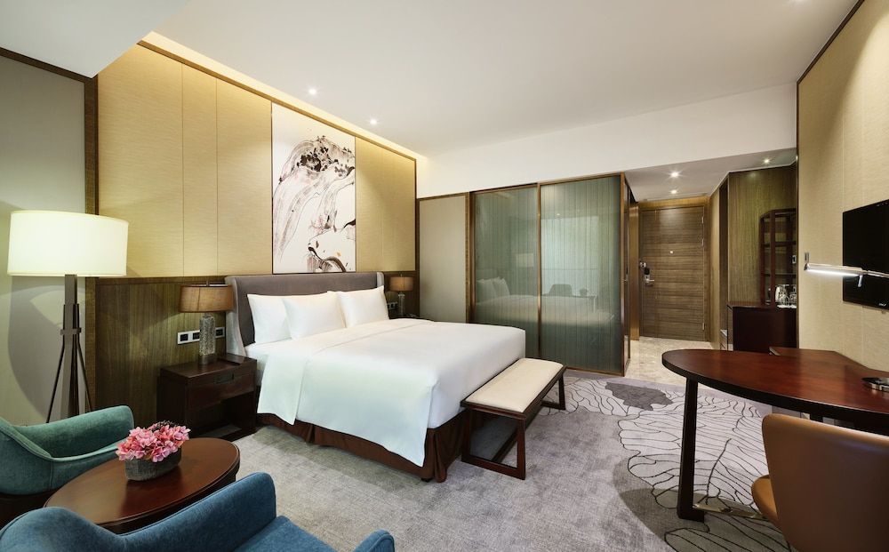 Standard Room, 1 King Bed
