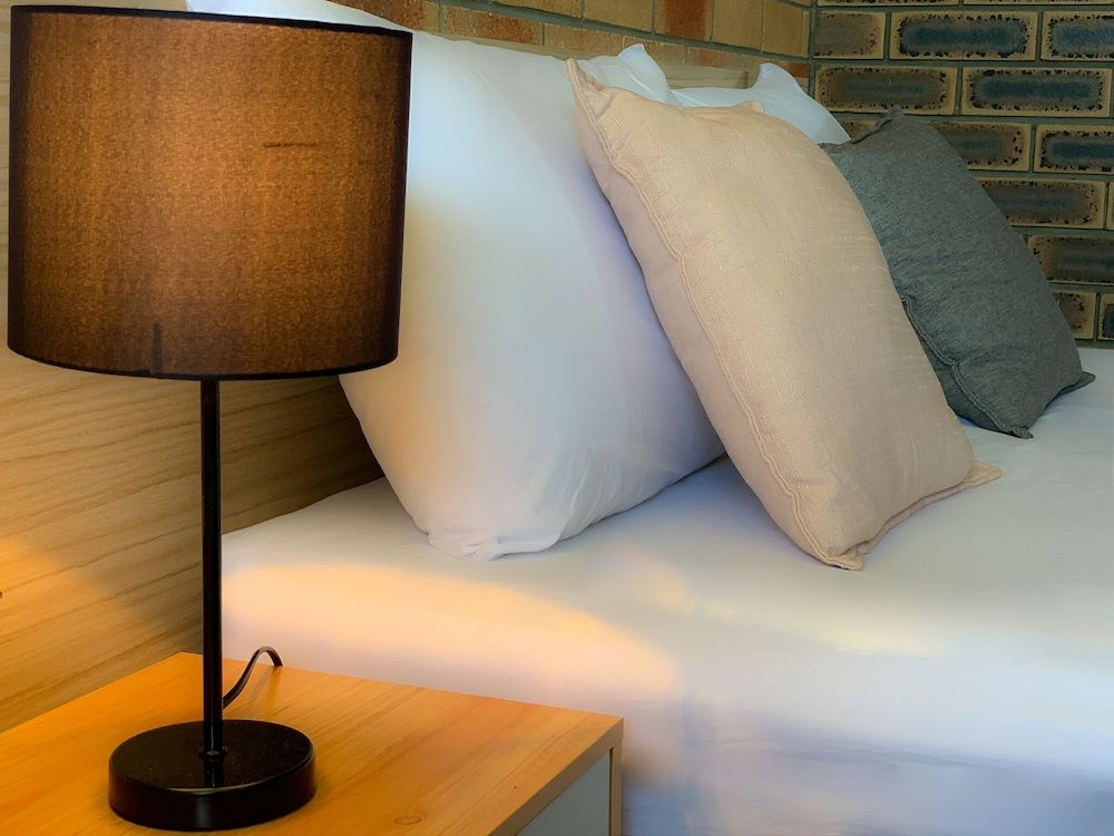 Squatters Homestead Motel Family Room 8