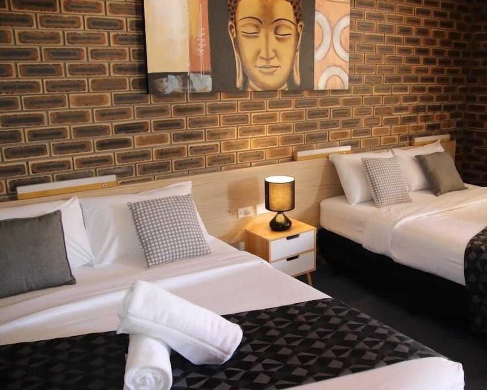 Squatters Homestead Motel Twin Room 4 3