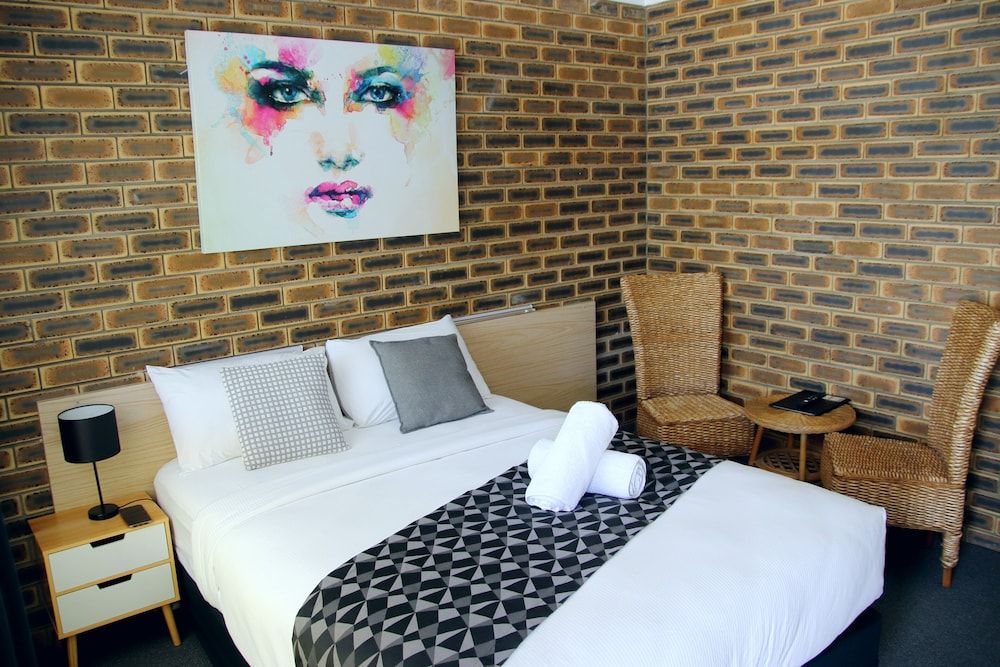 Squatters Homestead Motel Double Room 4