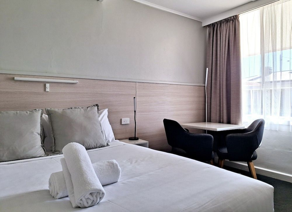 Motel Yarrawonga Comfort Double Room, 1 Queen Bed, Ensuite 2