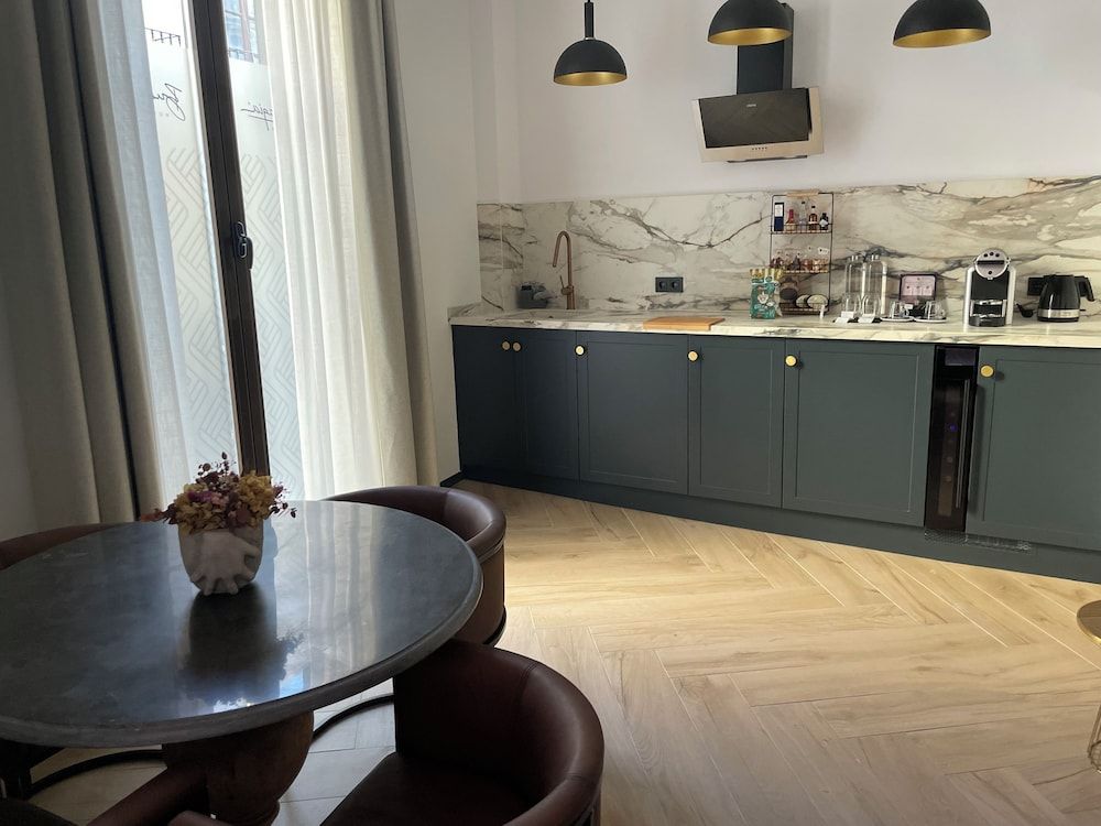 Bubaqia House Comfort Loft, Accessible, Balcony 5