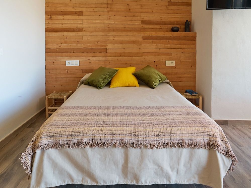 Honeymoon Suite
