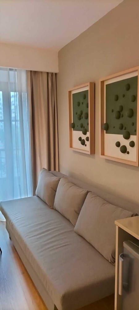 Zalle Oviedo Suites Triple Room 7