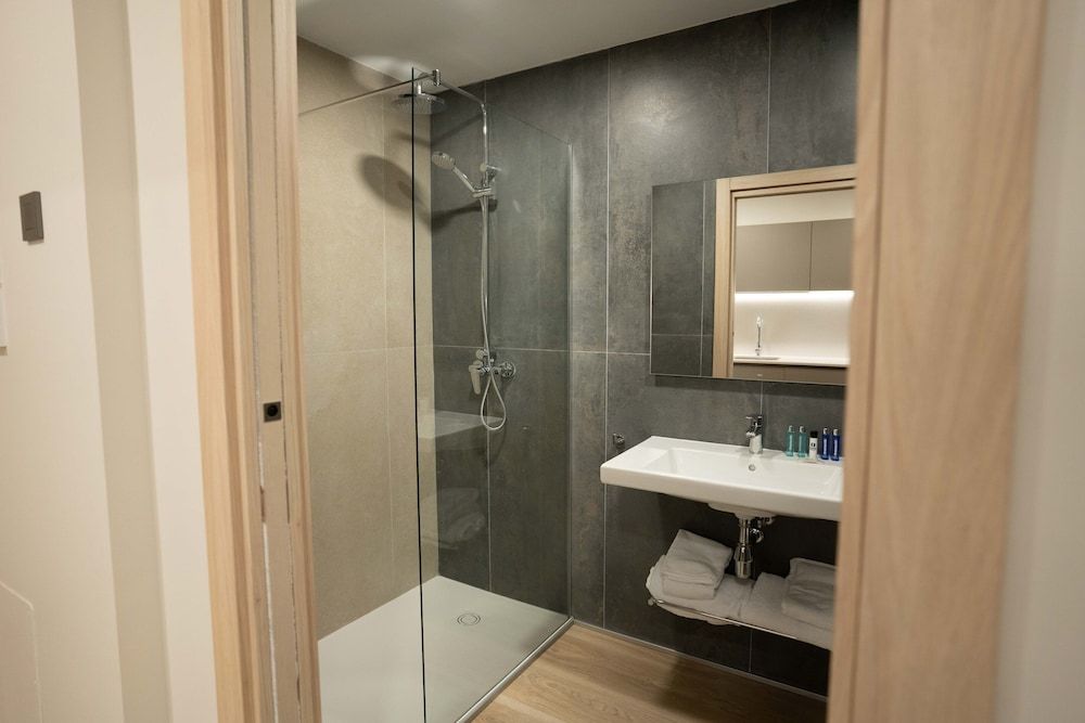 Prisma Suites City Studio 27