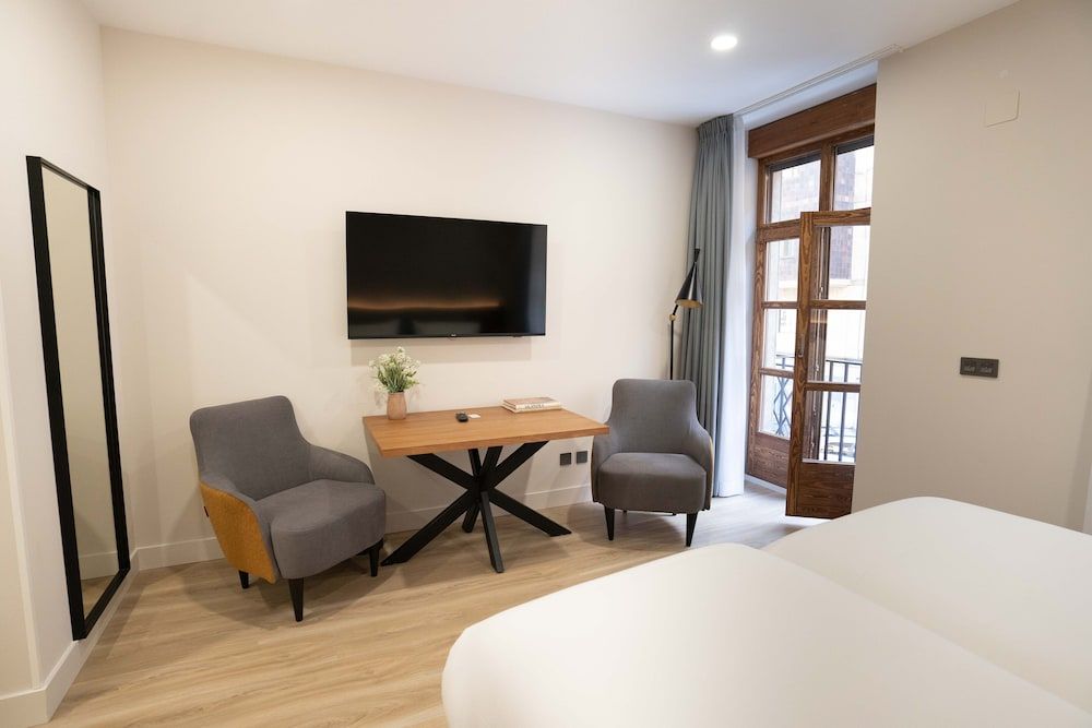 Prisma Suites City Studio 33