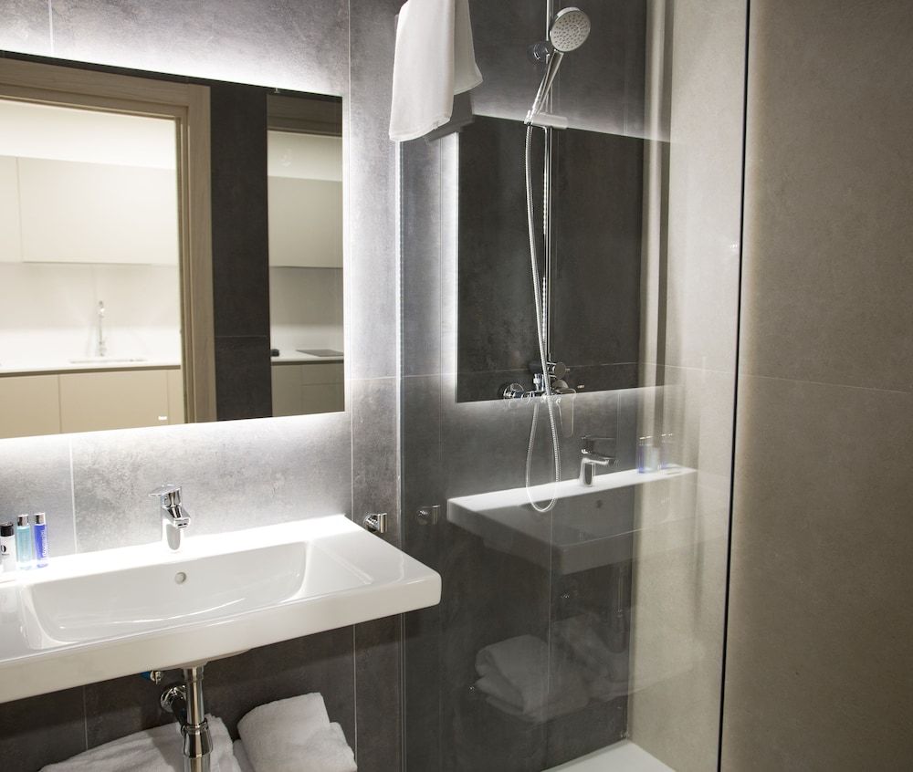 Prisma Suites City Studio 23