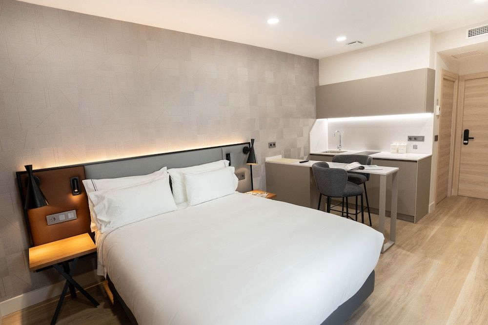 Prisma Suites City Studio 5