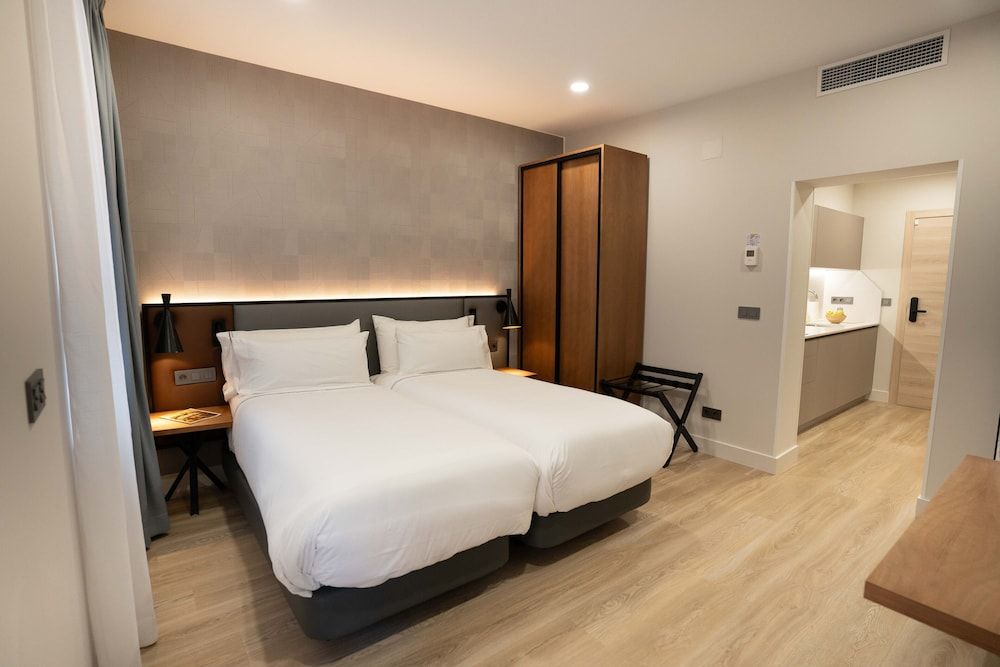 Prisma Suites City Studio 11