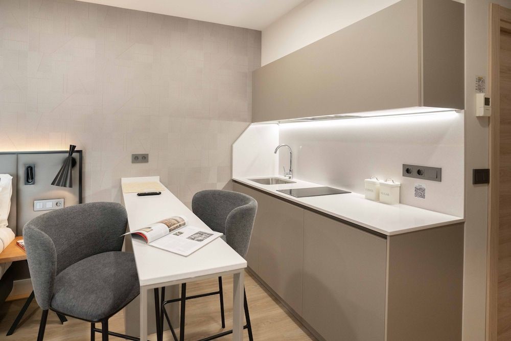 Prisma Suites City Studio 40