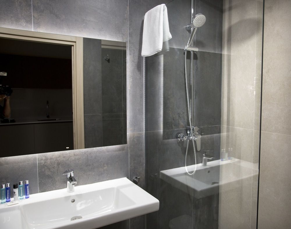 Prisma Suites City Studio 24