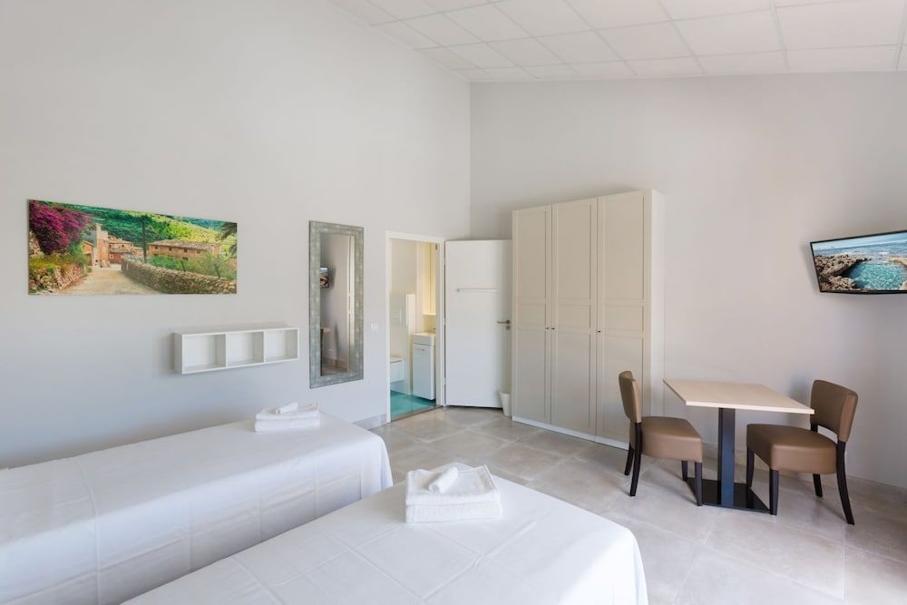 Comfort Room, Garden View