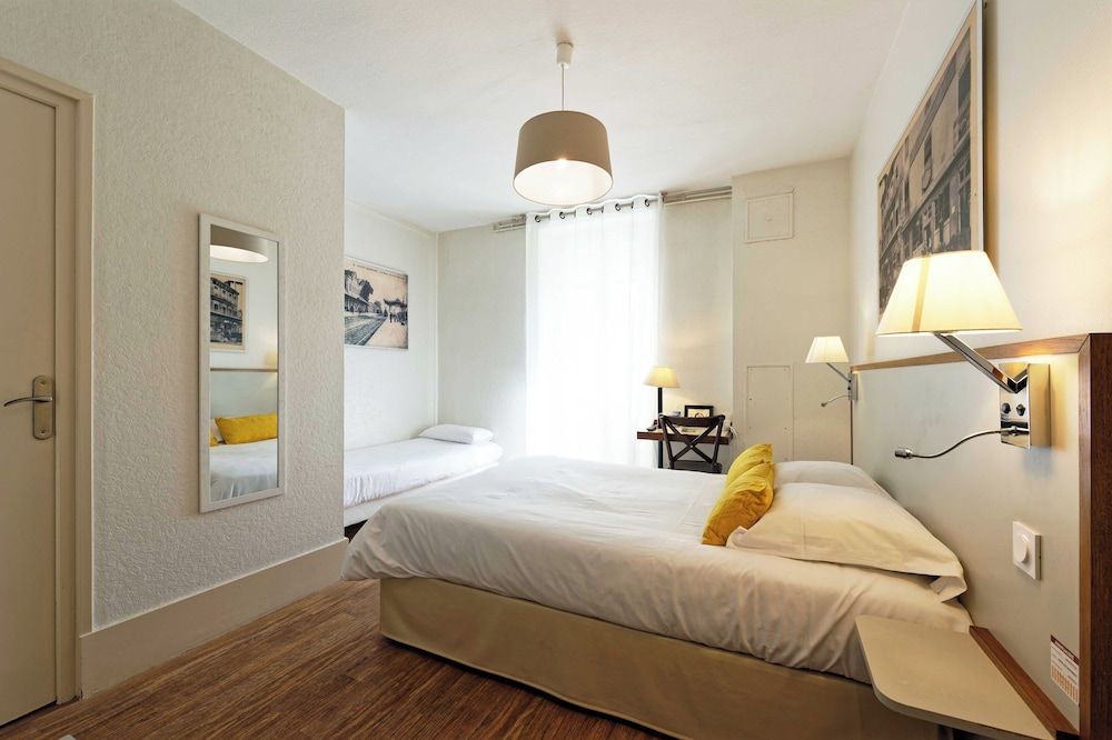 Contact Hôtel du Commerce et son restaurant Côte à Côte Comfort Triple Room