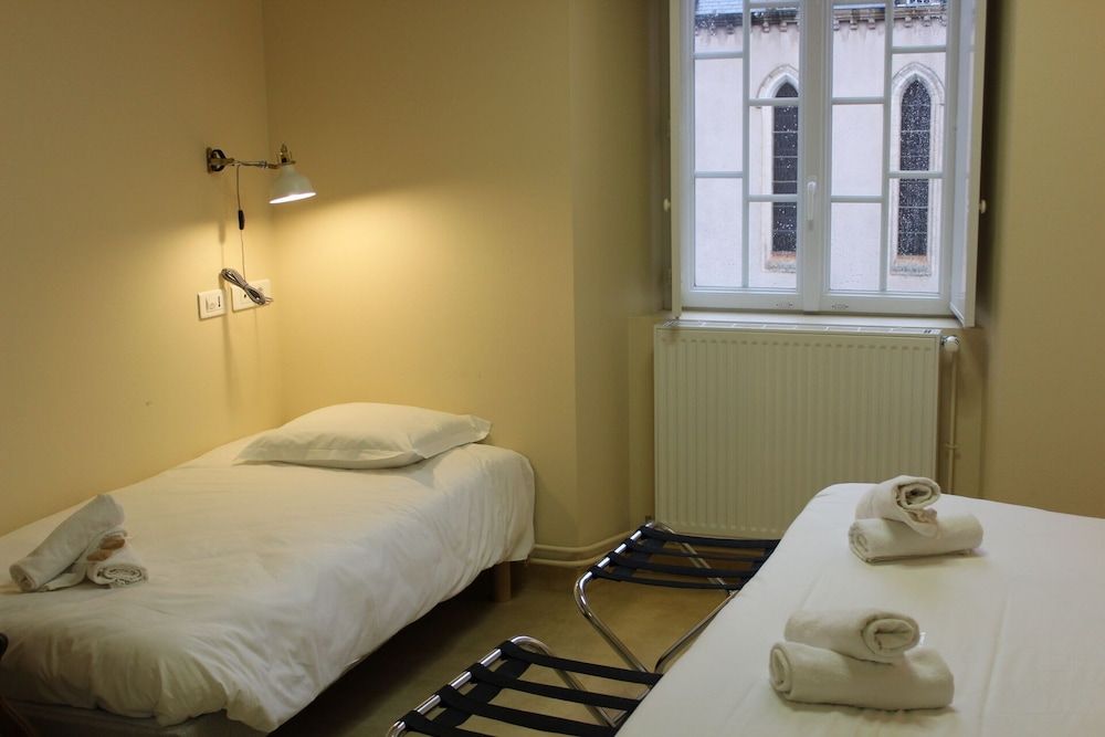 Le Grand Couvent de Gramat Double Room 4