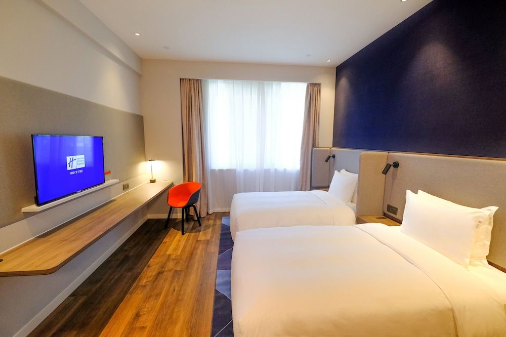Standard Room, 2 Twin Beds, City View