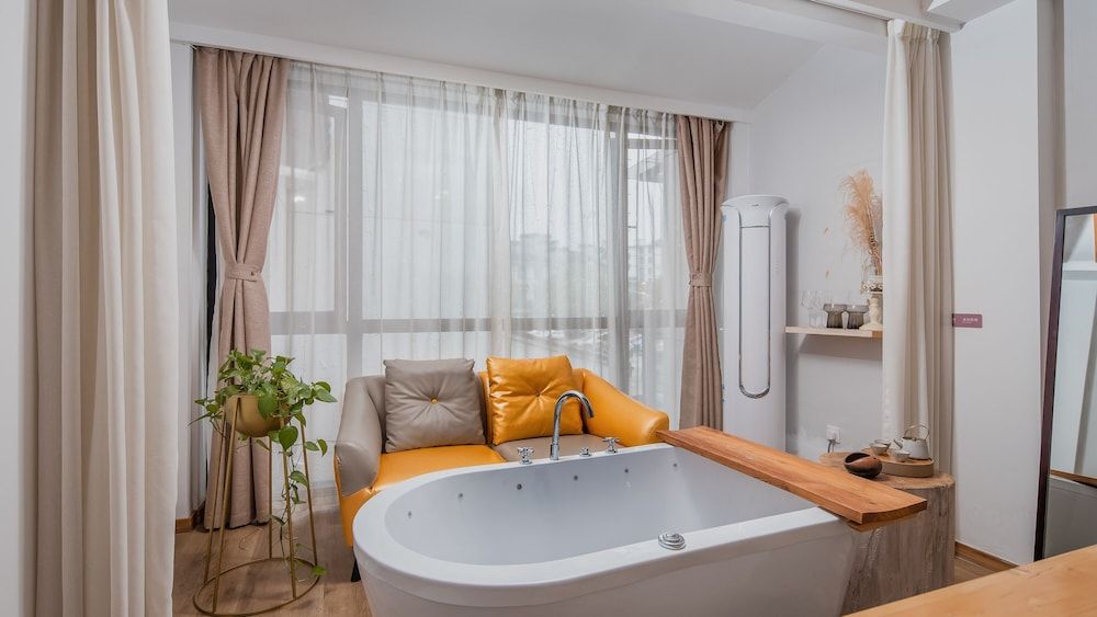 Floral Hotel Yipin Visual Arts Xitang Comfort Double Room -8(Mainland-Chinese Citizen Only) 4