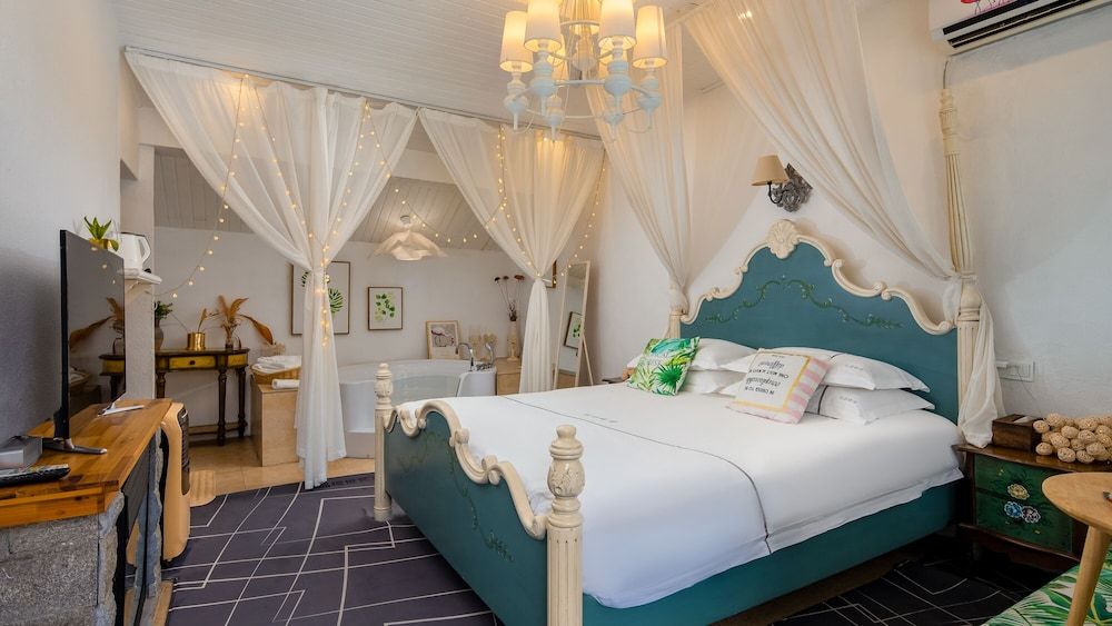 City Double Room(Mainland-Chinese Citizen Only)