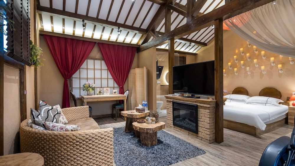 Floral Hotel Yipin Visual Arts Xitang Signature Double Room (Mainland-Chinese Citizen Only) 4