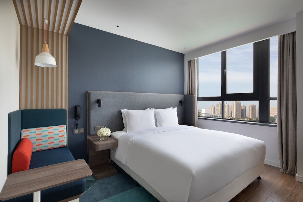 Standard Room, 1 King Bed, Accessible