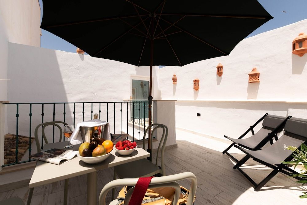 Casa Esmeralda Luxury Boutique Apartments Old Town Luxury Apartment, Terrace 8
