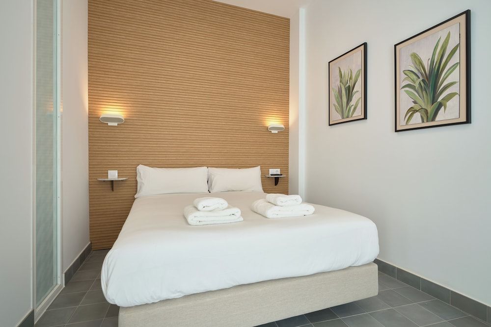Signature Studio, 1 Double Bed, Kitchen