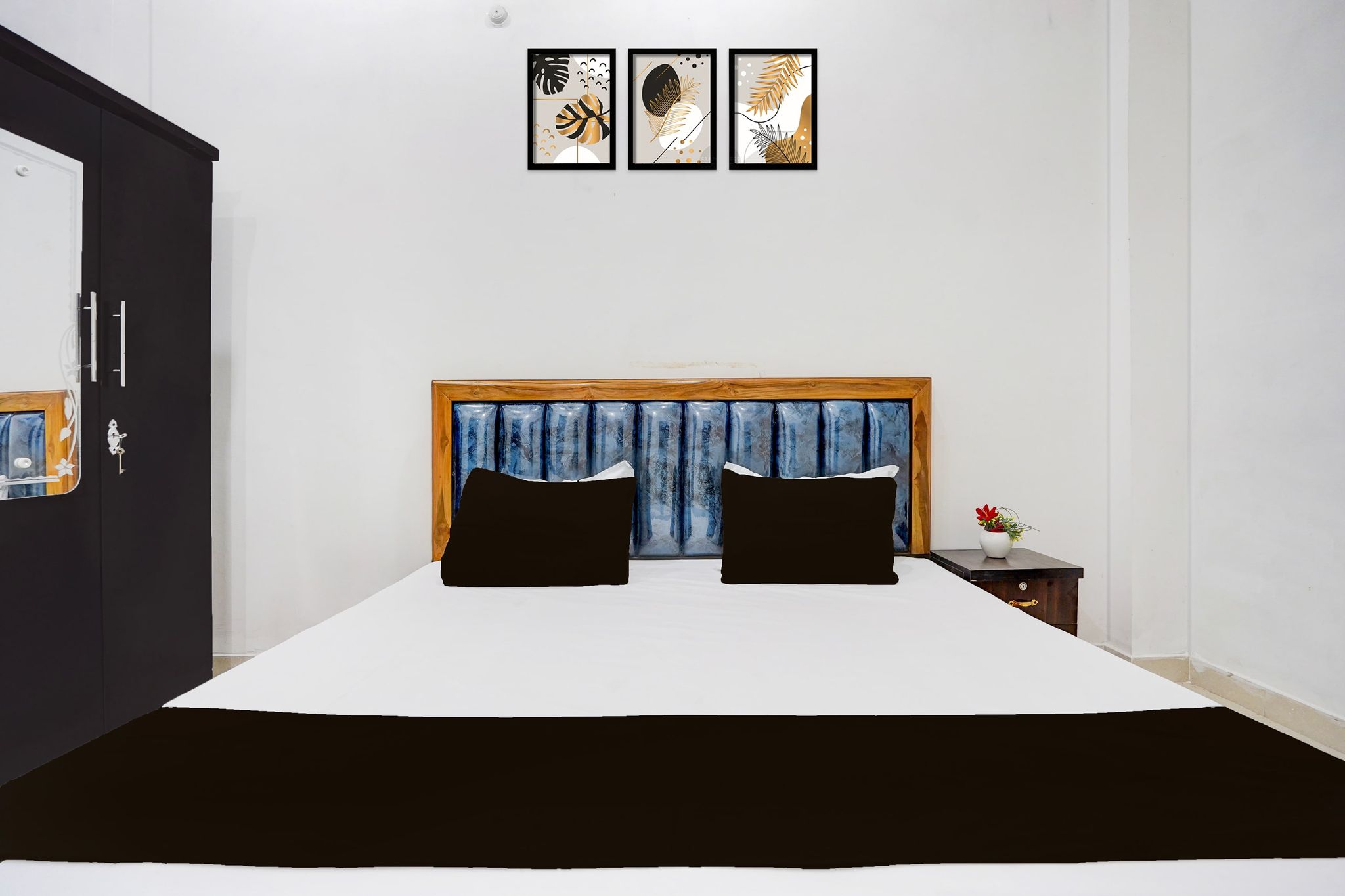 Super Hotel O Prayagraj Sangam Railway Junction Formerly Veni Madhv Inn CLASSIC 2