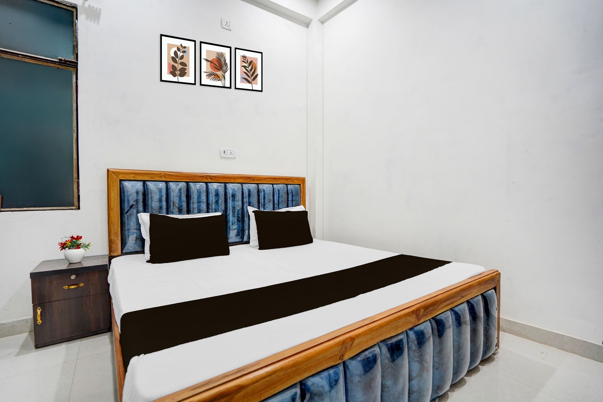 Super Hotel O Prayagraj Sangam Railway Junction Formerly Veni Madhv Inn CLASSIC 8