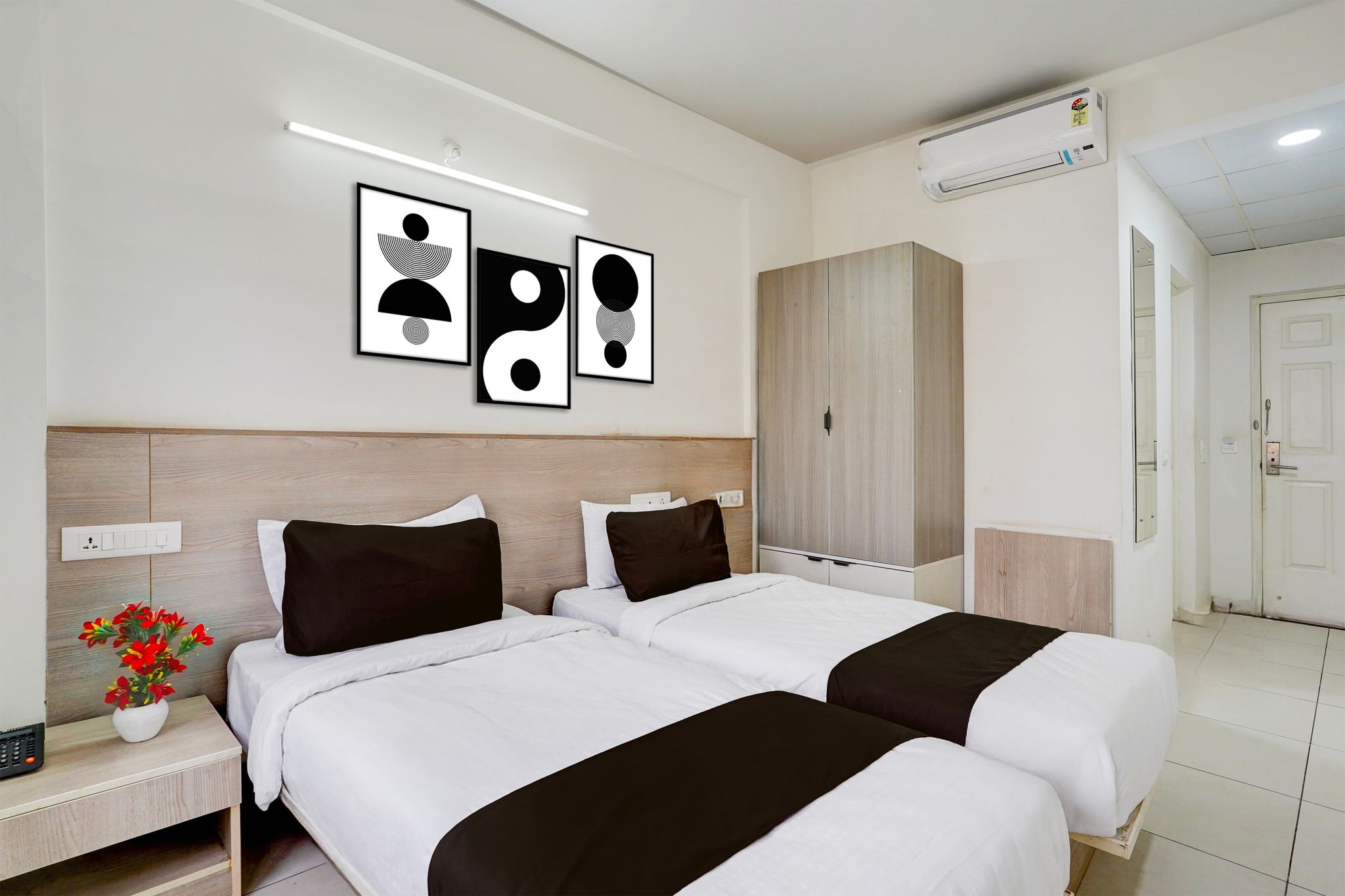 Super Hotel O KSR Bengaluru City Junction Formerly Gurudev Residency CLASSIC