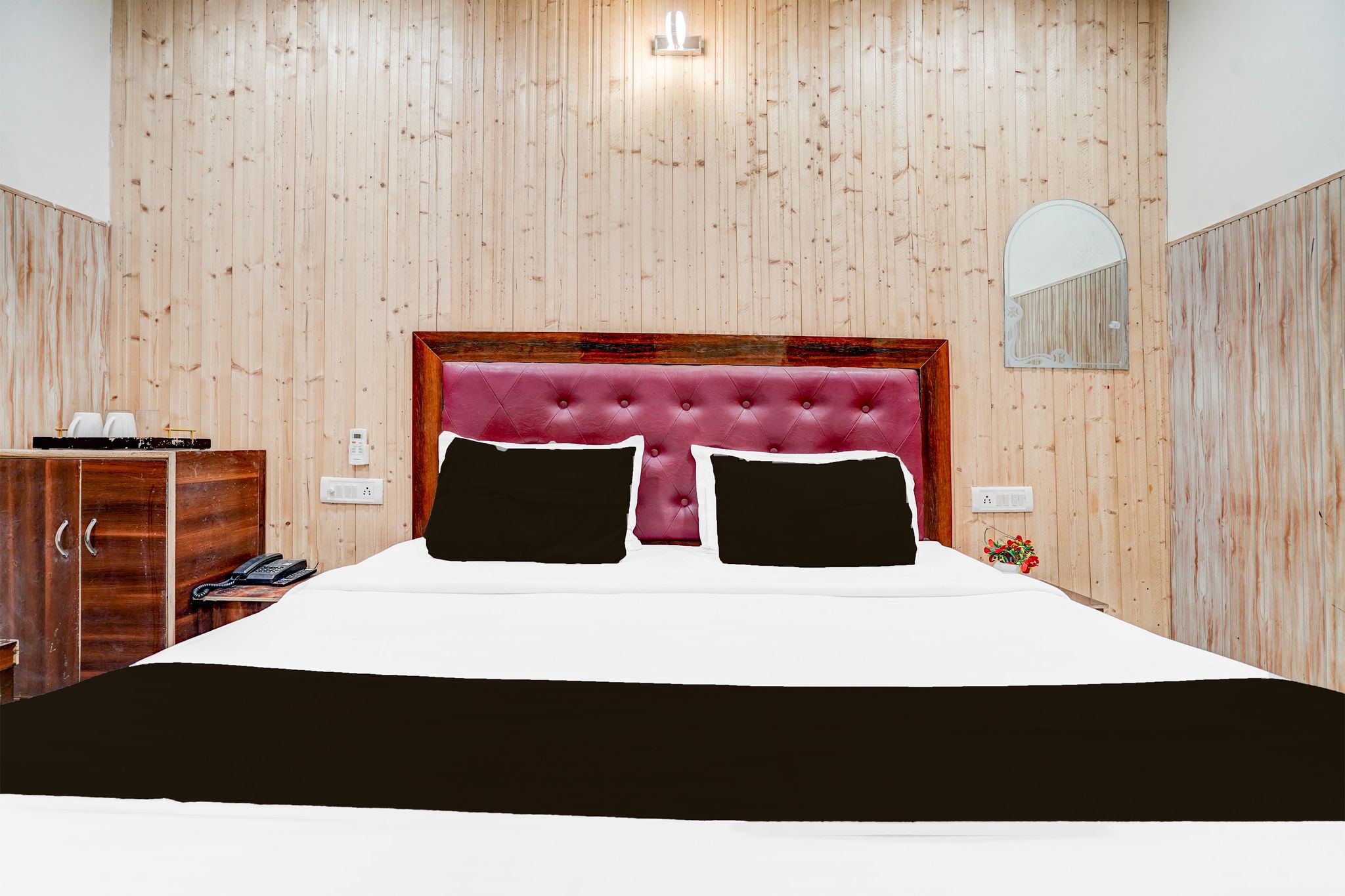 Collection O Tajganj West Gate Formerly Hotel Host CLASSIC 3