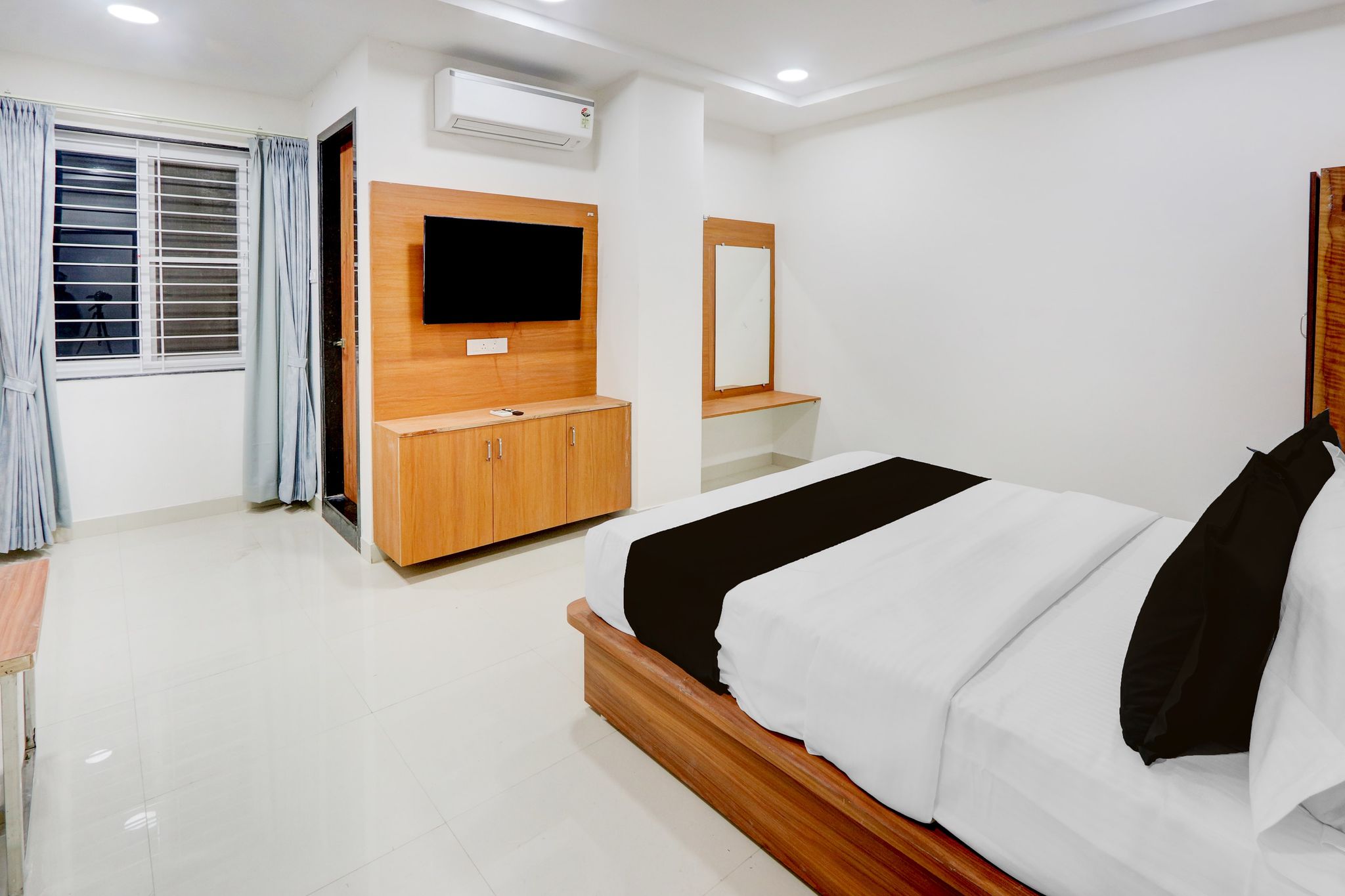 Super Townhouse Oak Public Garden Hanamkonda Formerly Vishnu Grand CLASSIC 9