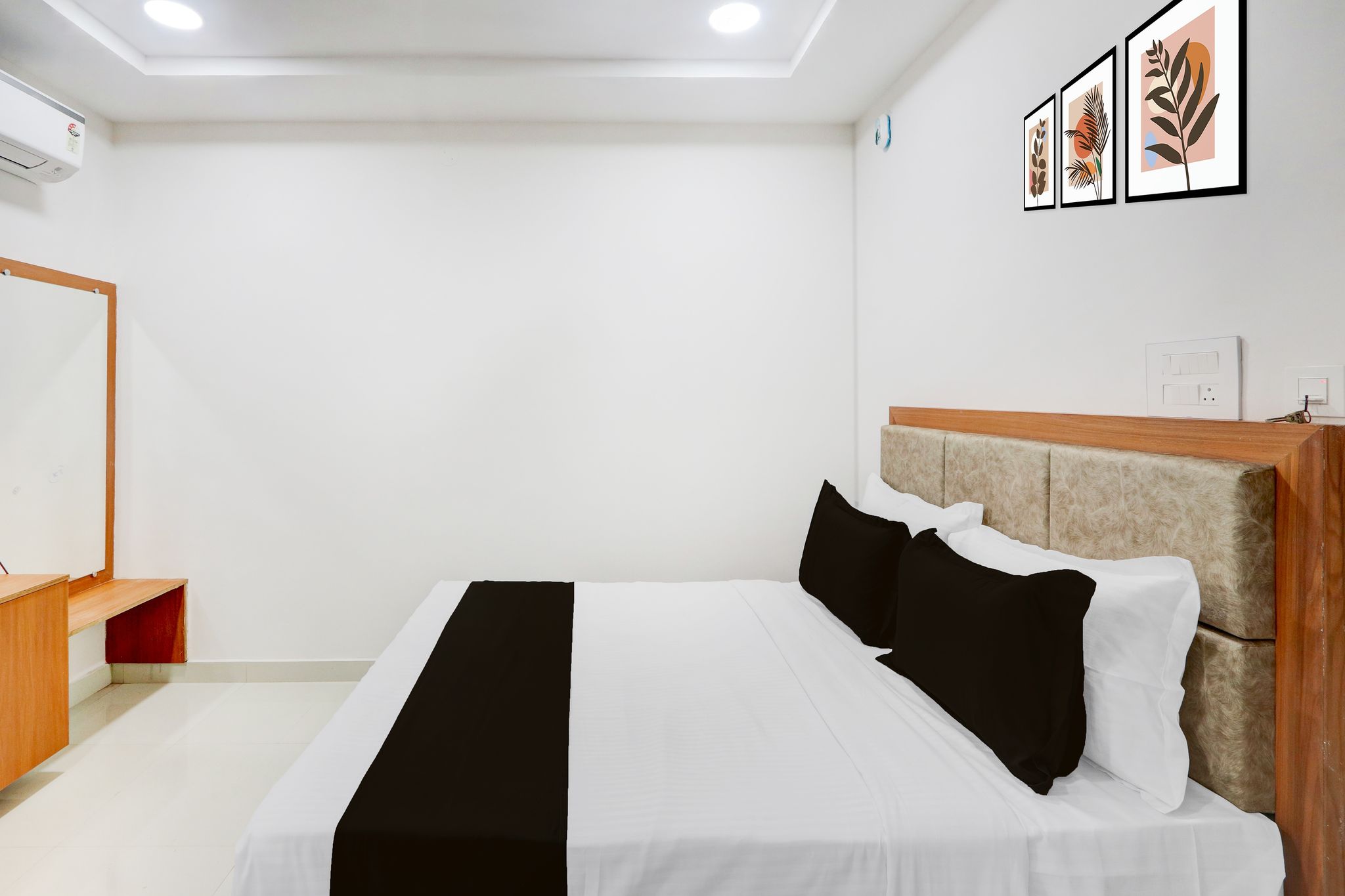 Super Townhouse Oak Public Garden Hanamkonda Formerly Vishnu Grand CLASSIC 10