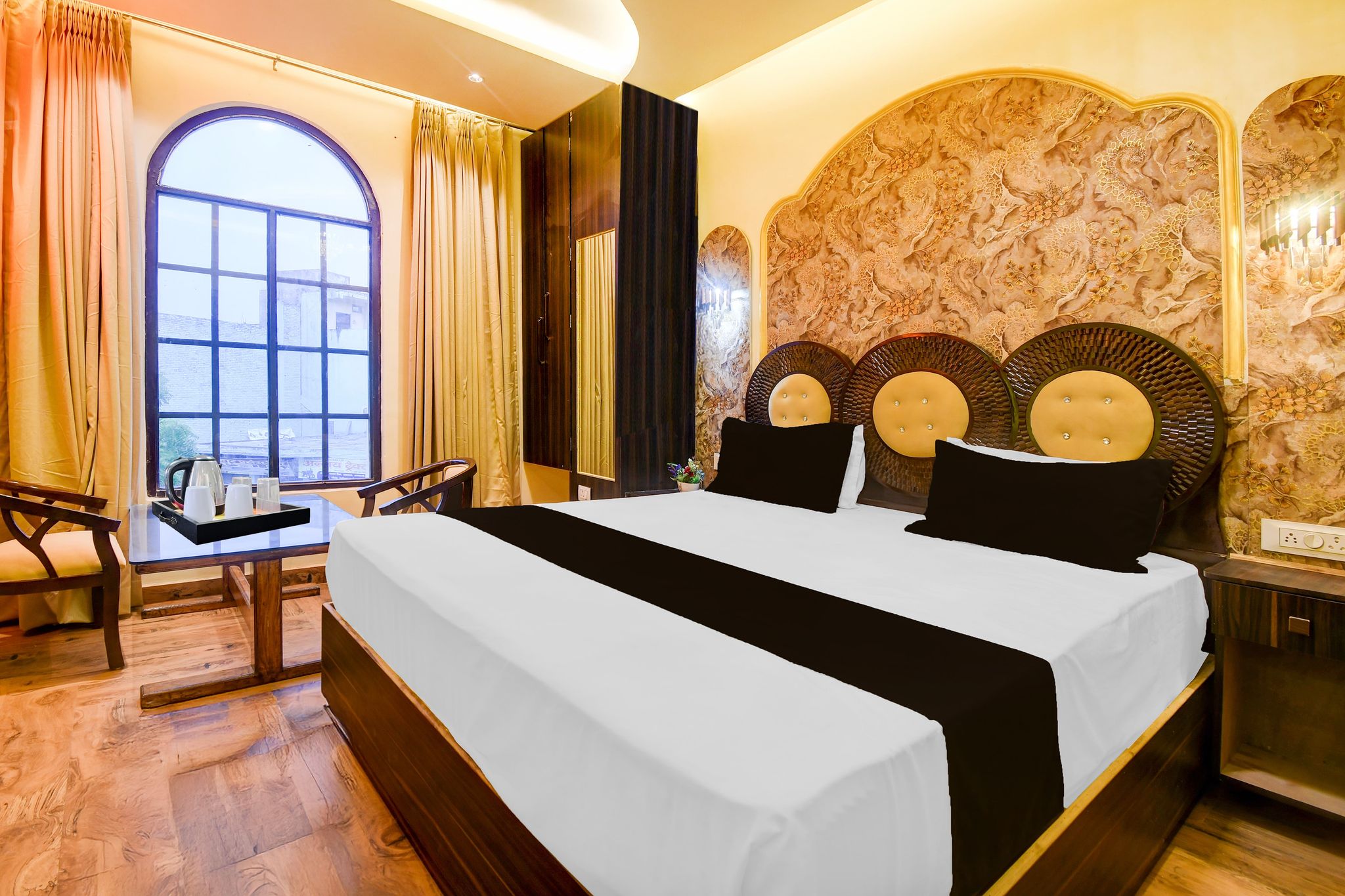 Super Townhouse Varanasi Railway Junction CLASSIC 10