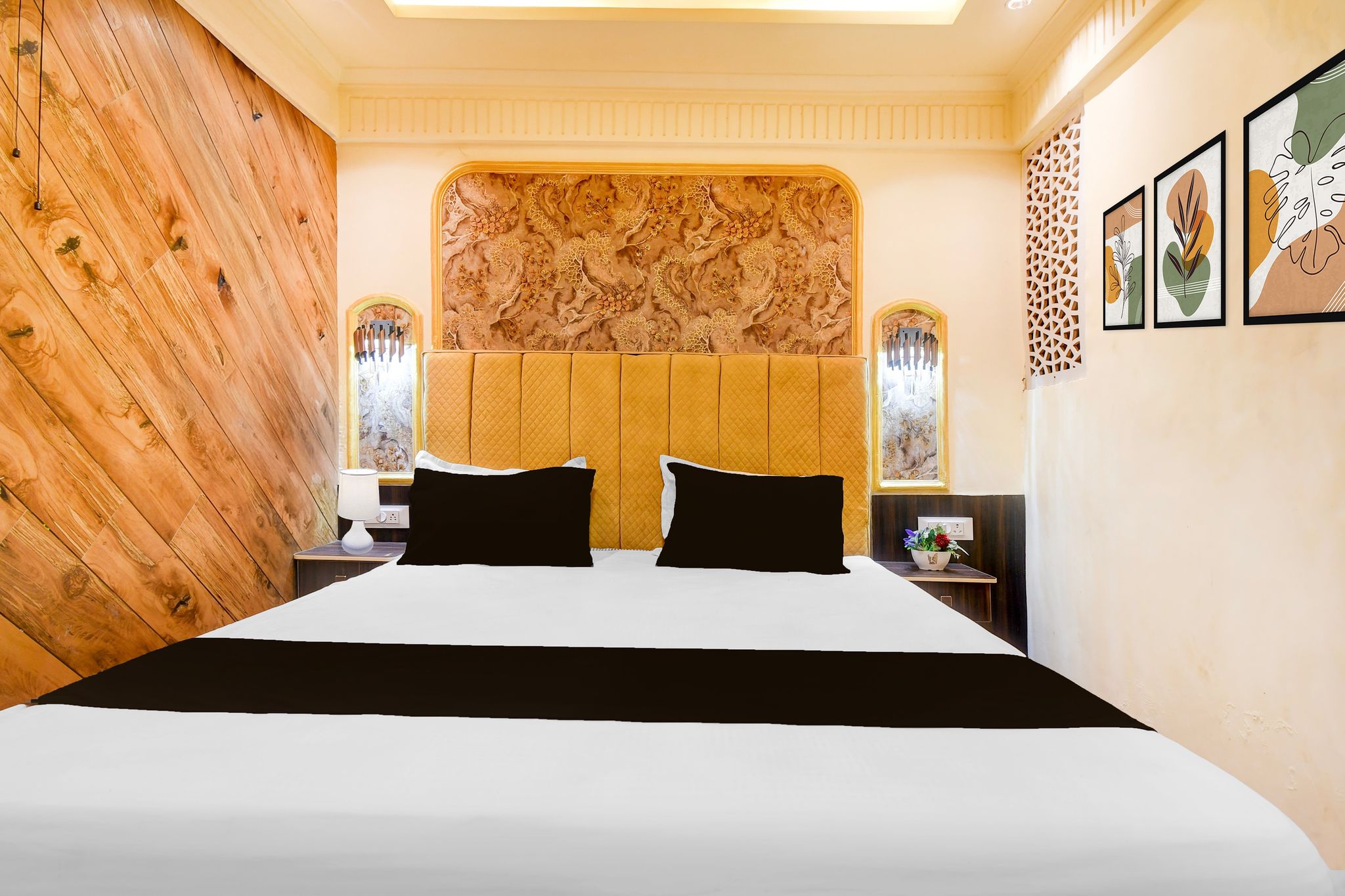 Super Townhouse Varanasi Railway Junction CLASSIC 8