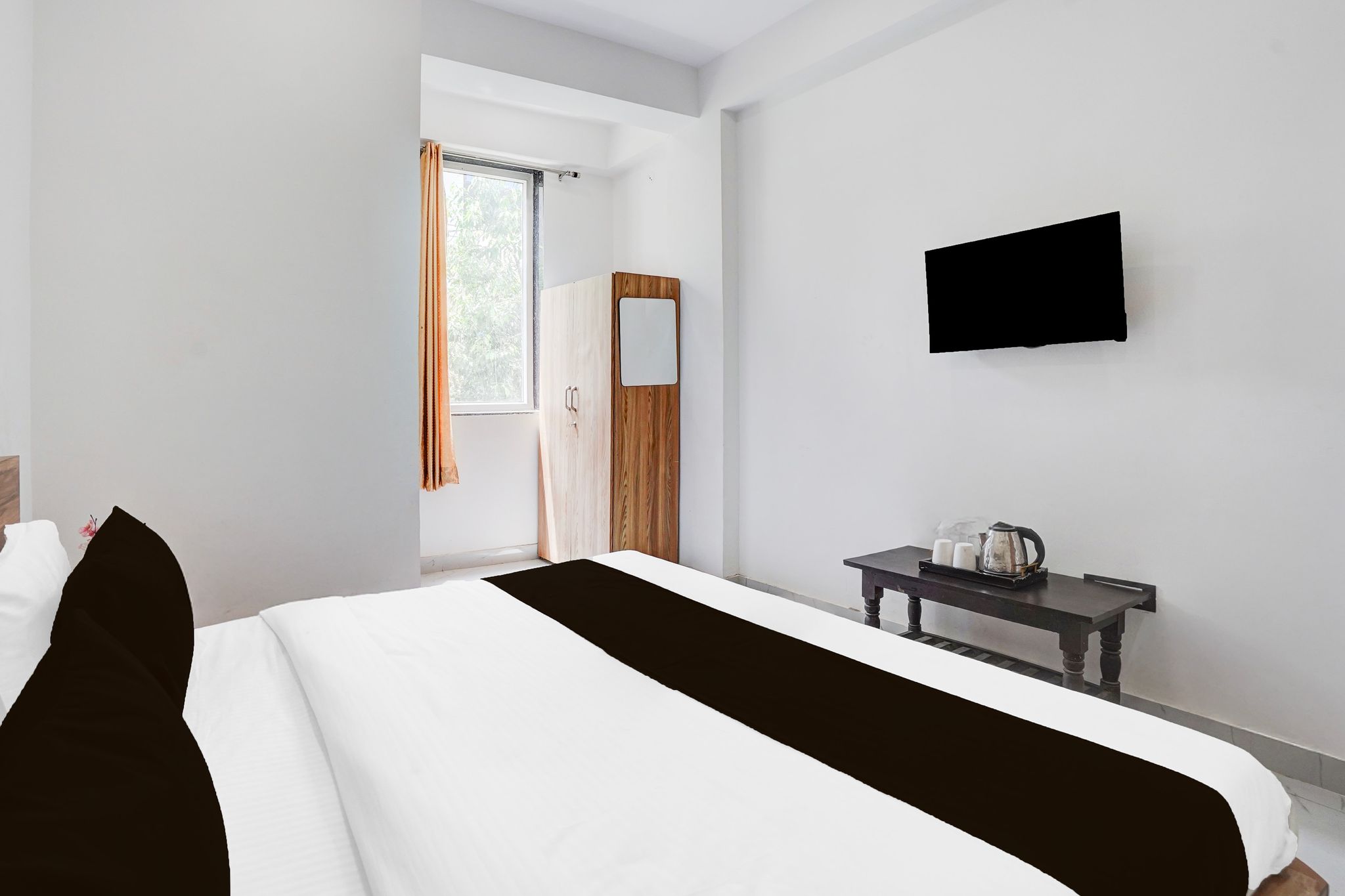 Super Collection O Iskcon Temple Mansarovar Formerly Chinar Inn CLASSIC 12