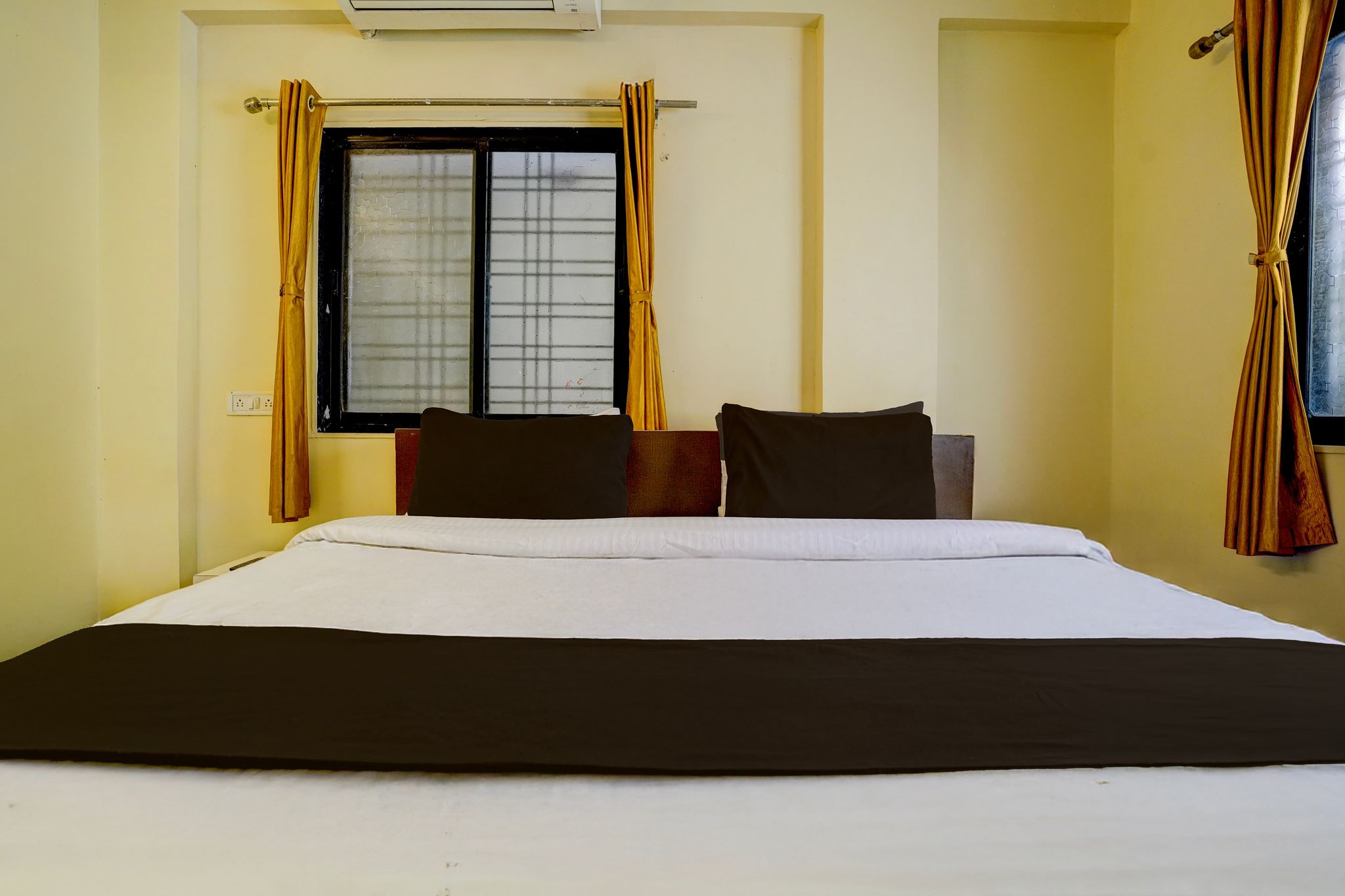 Super Hotel O Sainagar Shirdi Railway Junction Formerly Sai Vyankatesh Residency CLASSIC 11