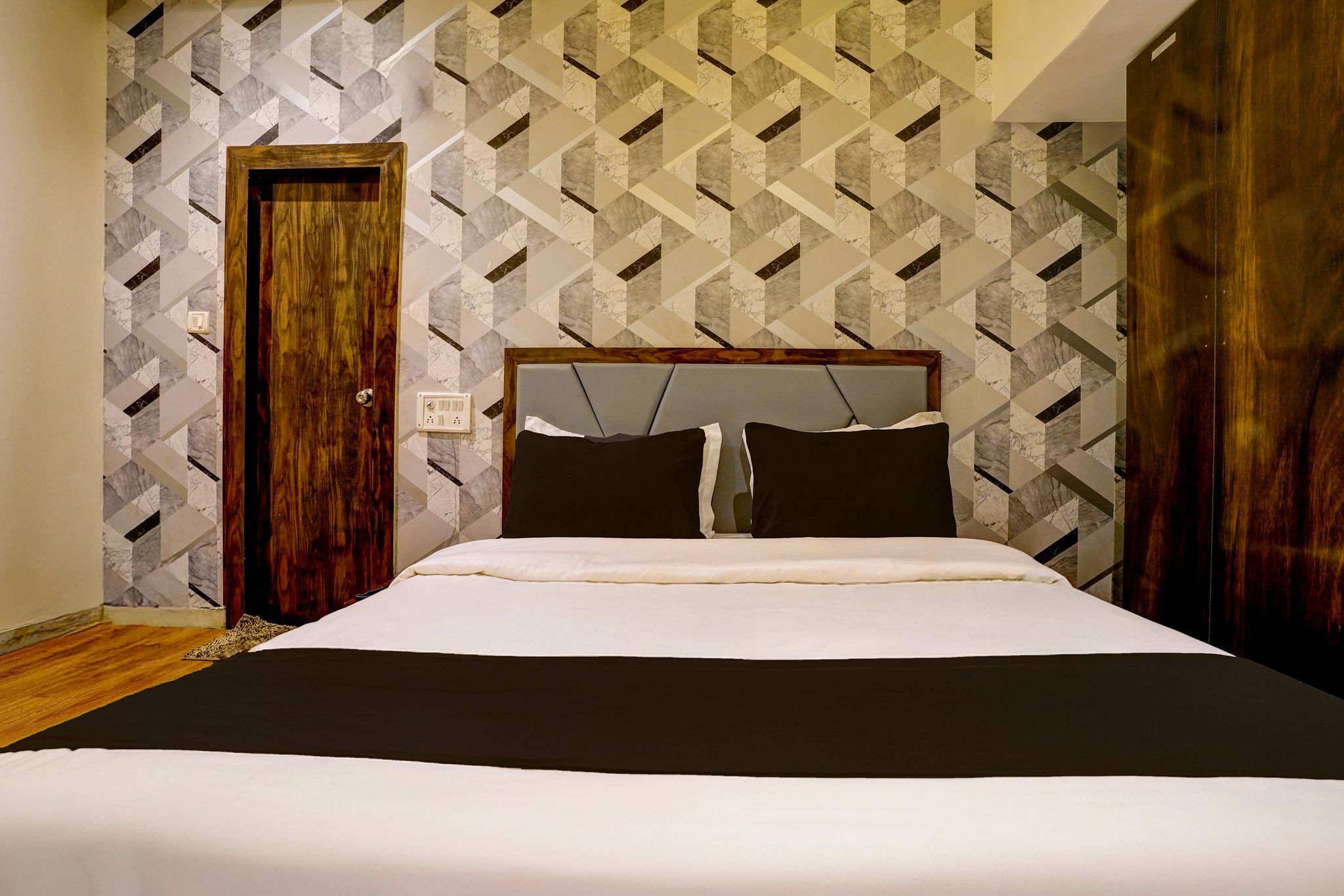 Super Collection O Shri Sai Baba Temple Formerly Hotel Maitreya Classic 12