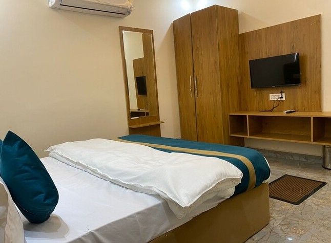 Hotel Flying Kiwi Deluxe room 4