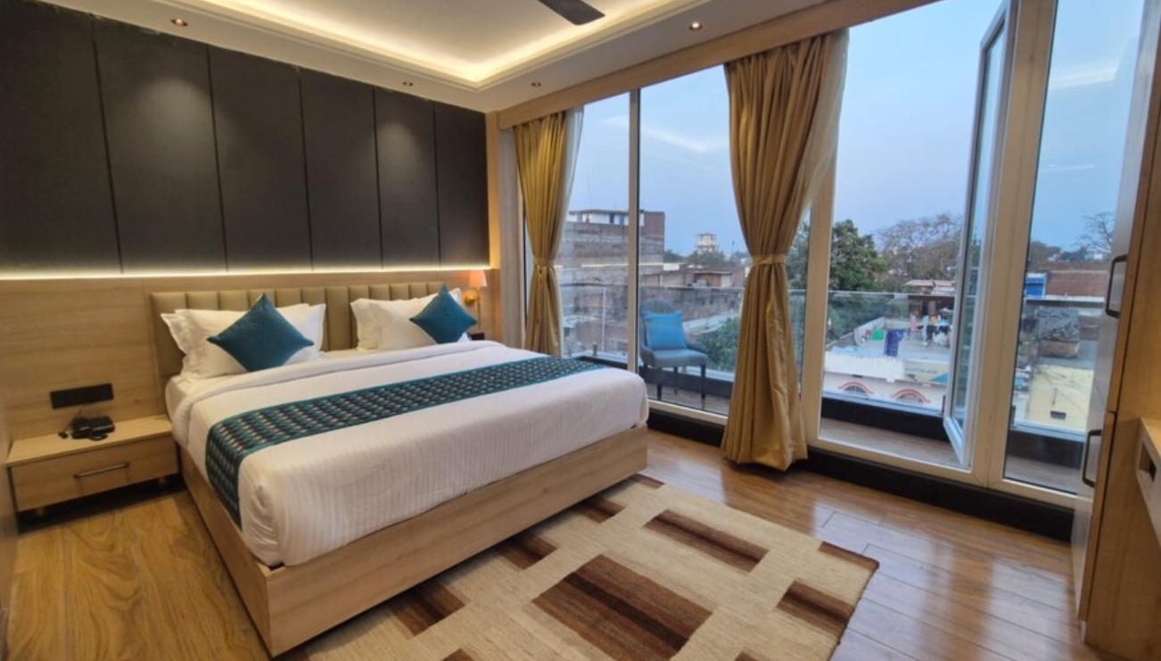 SUPER DELUXE WITH BALCONY