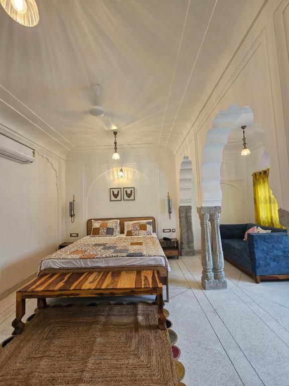 The Amoli Haveli Classic Twin Room 3