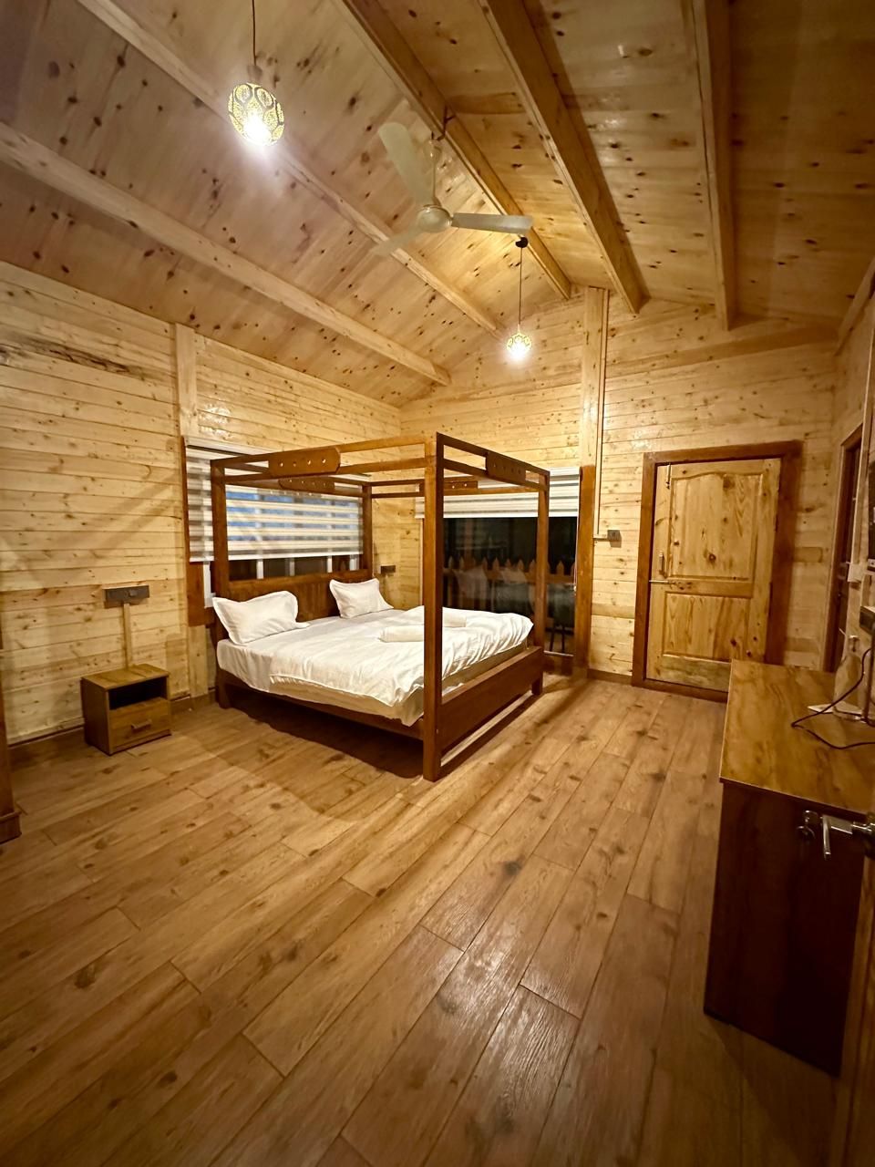 Independent wooden cottage- AC