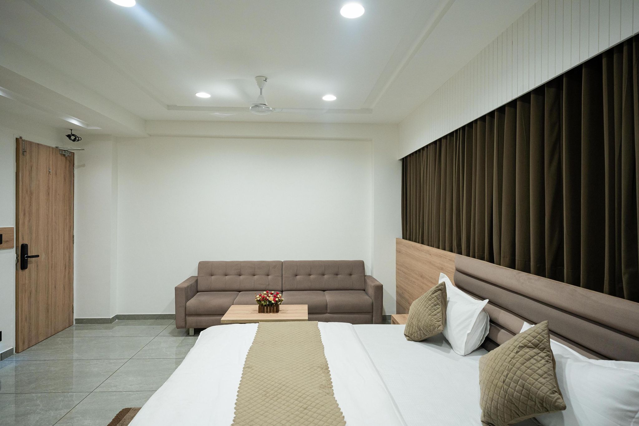 Hotel Manali Deluxe Room