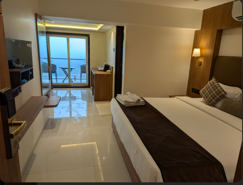 Premium Room with Stairs and Mountain View