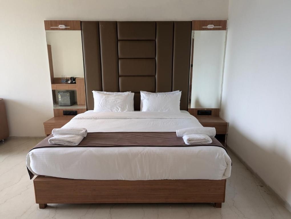 Premium Room with Stairs and Mountain View