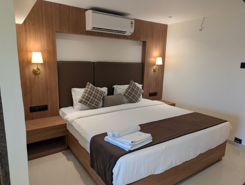 Premium Room with Stairs and Mountain View