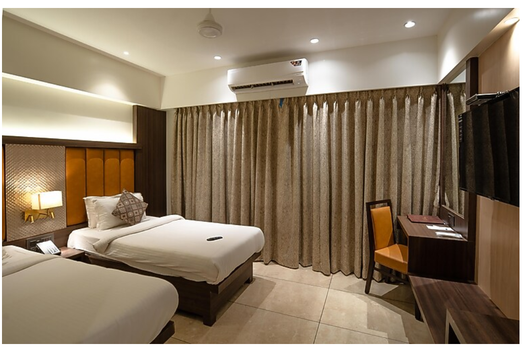 Gold Crest Suites DELUXE TWIN ROOM 2