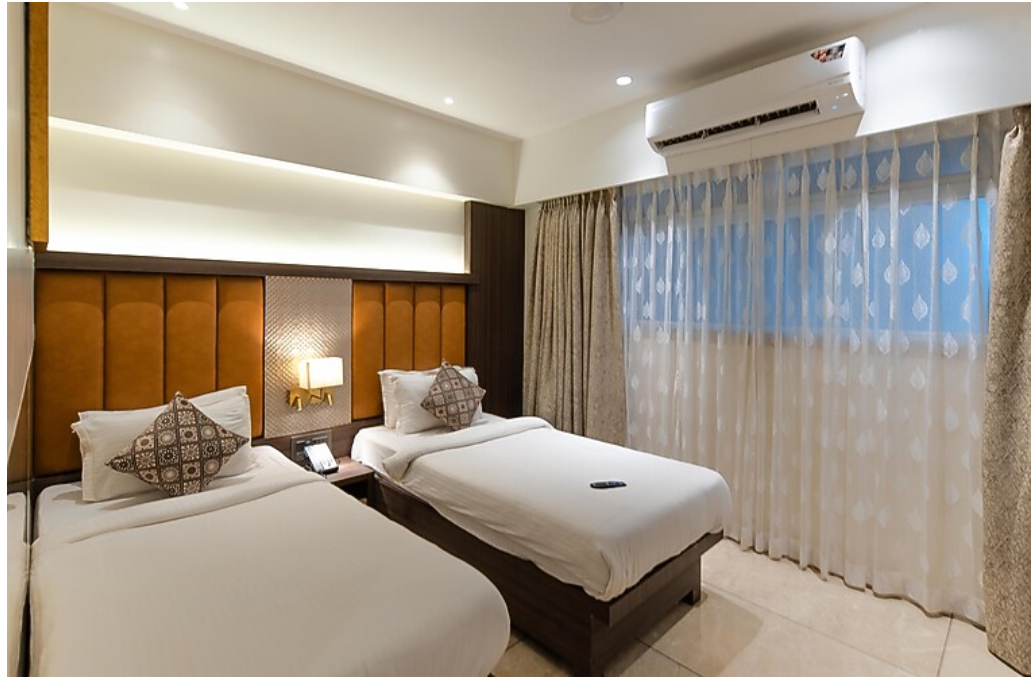 Gold Crest Suites DELUXE TWIN ROOM 3