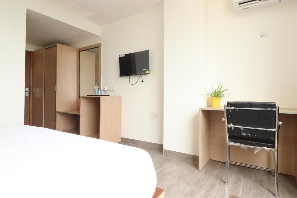 Hotel JP ROYAL Deluxe AC Double Room 8
